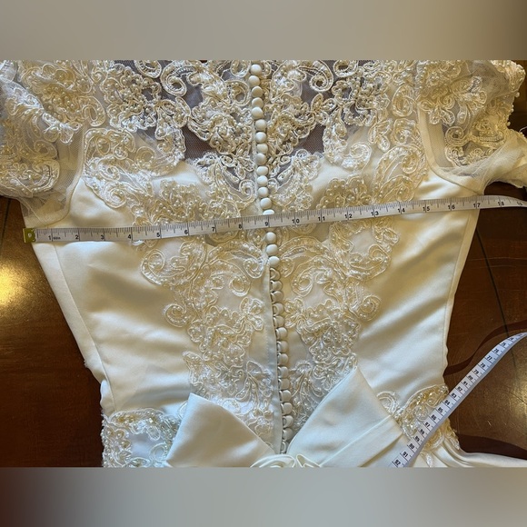 Wedding dress ivory satin w/ lace long sleeve, pearl beading & matching cape. S - Picture 14 of 17